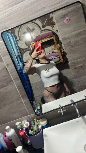 Florr (23 años) — Confluencia, Argentina - 14