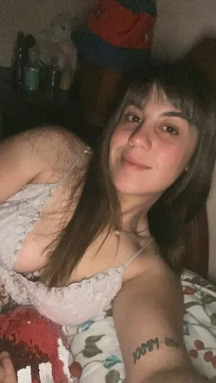 Florr (23 años) — Confluencia, Argentina - 11