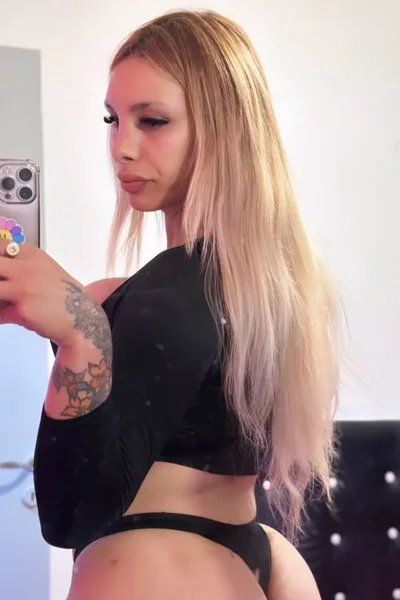 Rennata Di (26 años) — Capital, Argentina - 88