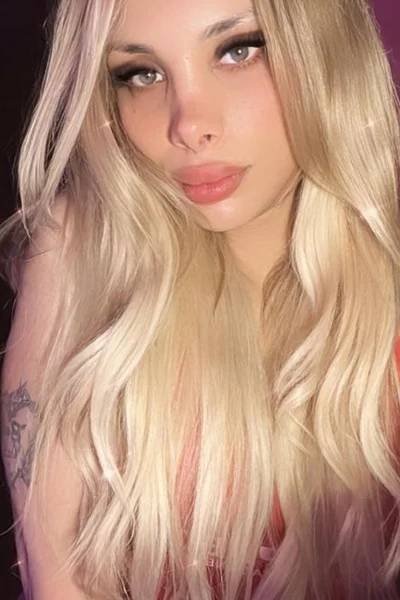 Rennata Di (26 años) — Capital, Argentina - 89