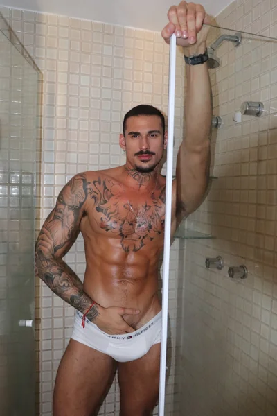 Diego (25 years) — Rio de Janeiro, Brasil - 12