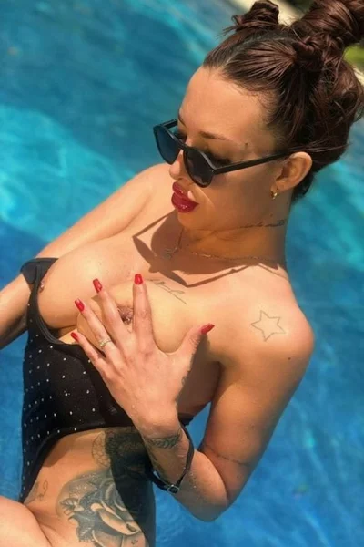 Nicole (26 años) — Microcentro, Argentina - 8