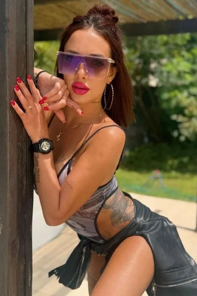 Nicole (26 años) — Microcentro, Argentina - 16