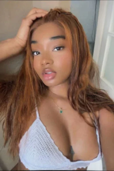 Noemy (19 años) — Madrid, España - 10