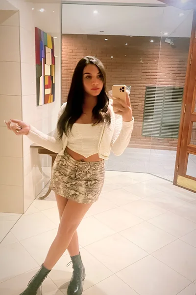 Melanie Damore, Capital