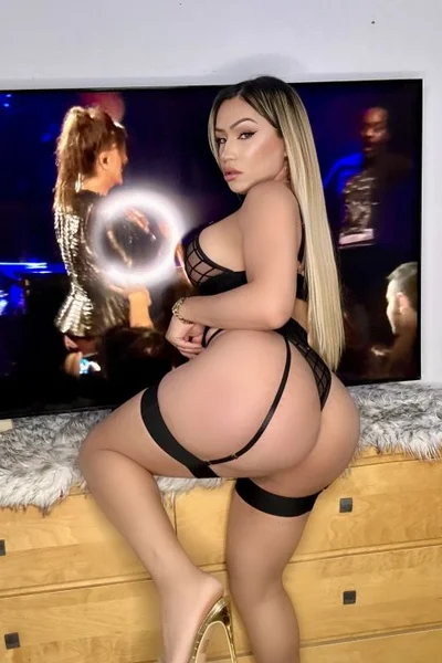 Alexandra Castellanos (28 años) — Torremolinos, España - 87