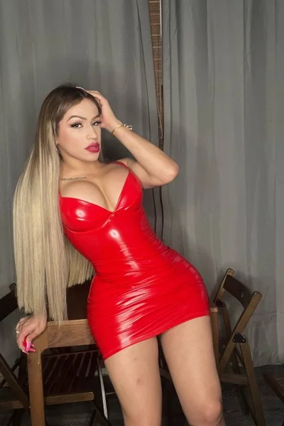 Alexandra Castellanos (28 años) — Torremolinos, España - 168