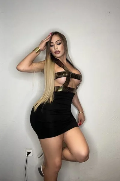 Alexandra Castellanos (28 años) — Torremolinos, España - 178