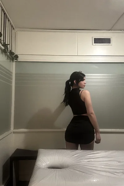 Eugenia (31 anos) — Tribunales, Argentina - 10