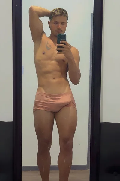 Ezequiel (23 años) — La Blanqueada, Uruguay - 9