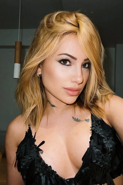 Sofie (23 years) — Palermo, Argentina - 3