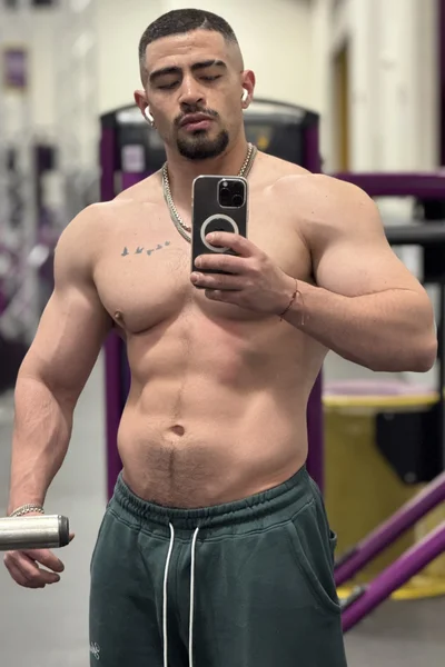 Jácome (33 years) — Ciudad de México, México - 34