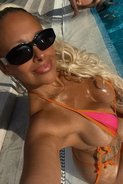 Carolina (35 años) — Confluencia, Argentina - 176