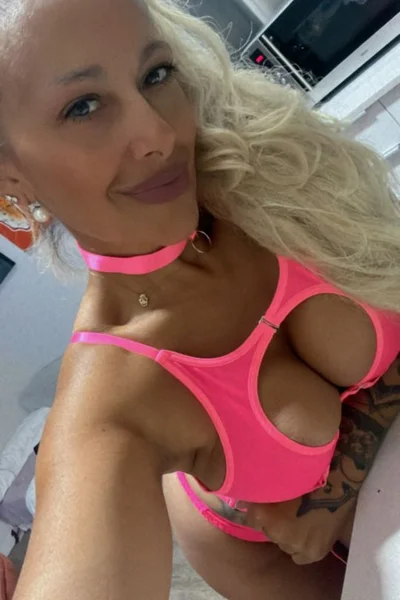 Carolina (35 años) — Confluencia, Argentina - 181