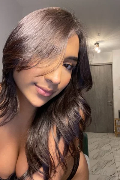 Gia (22 anos) — Palermo, Argentina - 68