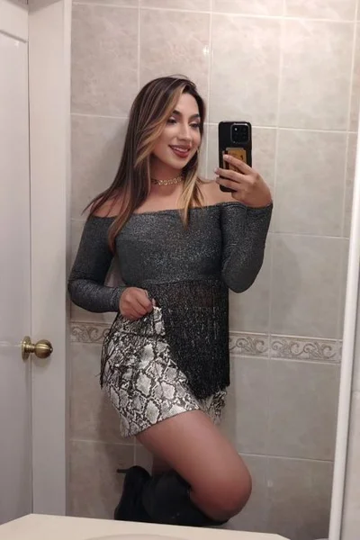 Gia (22 anos) — Palermo, Argentina - 100