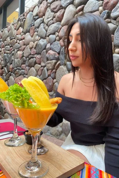 Gia (22 anos) — Palermo, Argentina - 30
