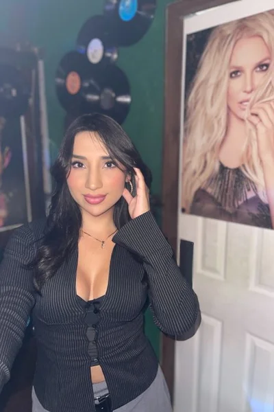 Gia (22 anos) — Palermo, Argentina - 54
