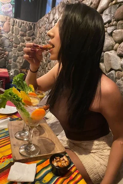 Gia (22 anos) — Palermo, Argentina - 32