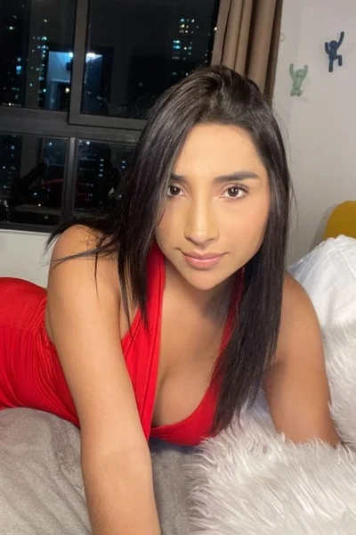 Gia (22 anos) — Palermo, Argentina - 71