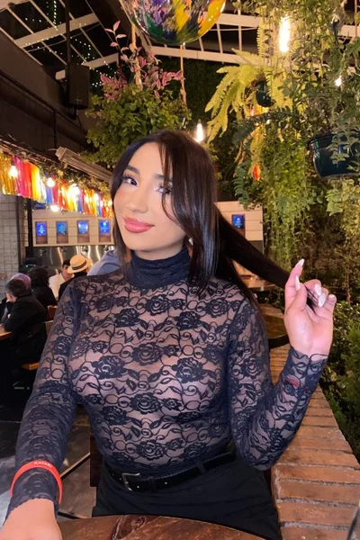 Gia (22 anos) — Palermo, Argentina - 74
