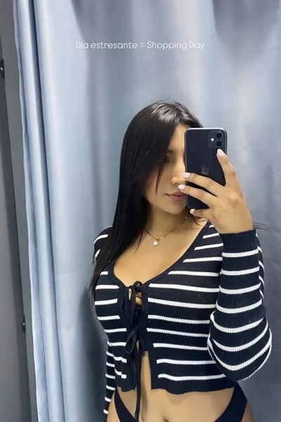 Gia (22 anos) — Palermo, Argentina - 48