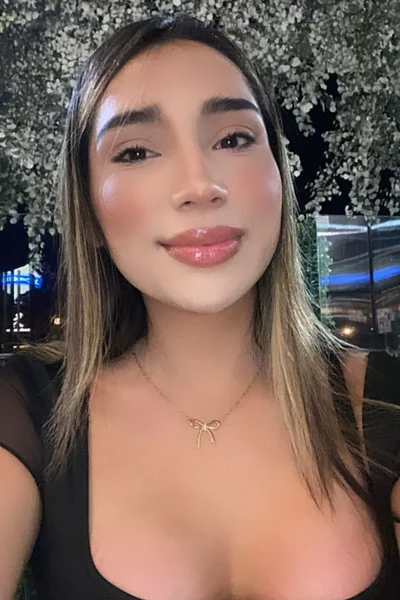 Gia (22 anos) — Palermo, Argentina - 90