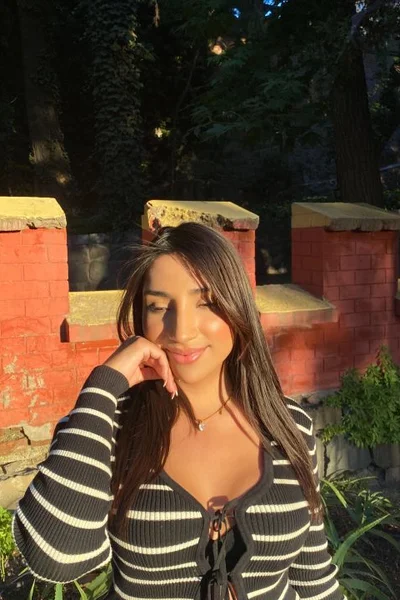 Gia (22 anos) — Palermo, Argentina - 26