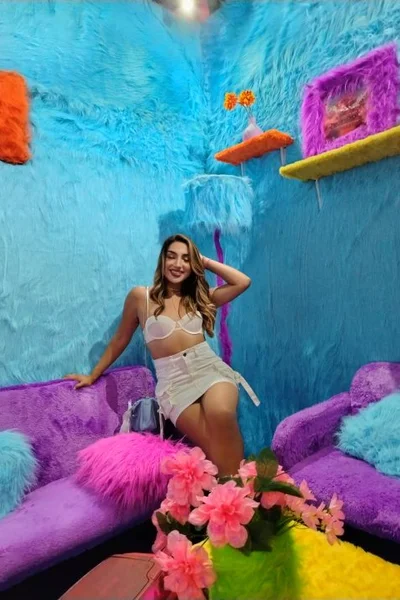 Gia (22 anos) — Palermo, Argentina - 103