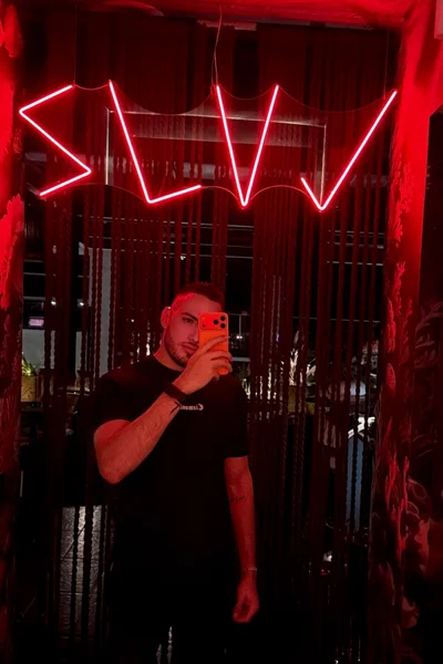 Malik (27 años) — Madrid, España - 1