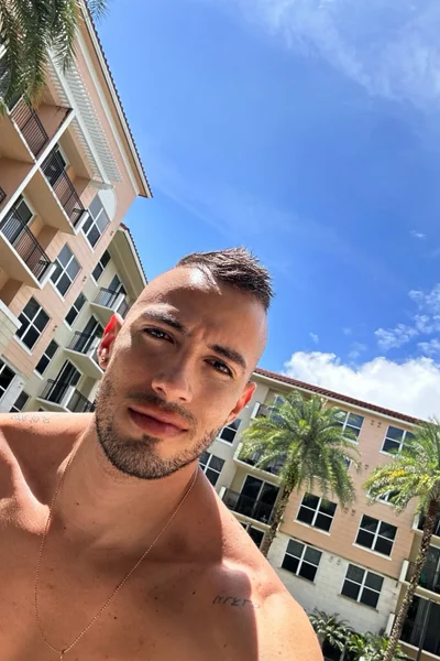 Malik (27 años) — Madrid, España - 7