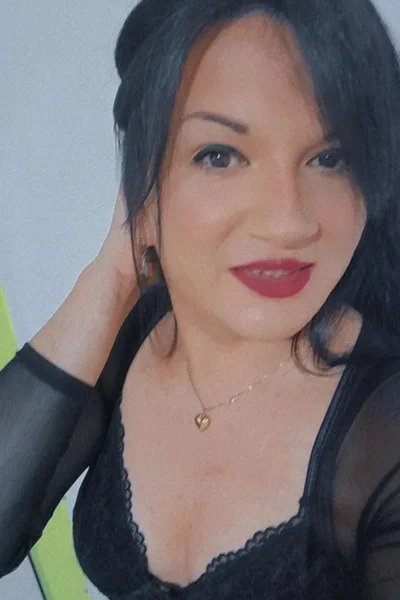 Ariana L (23 años) — Uruguay, Argentina - 12