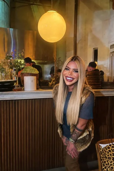 Bernarda G (26 años) — San Telmo, Argentina - 1