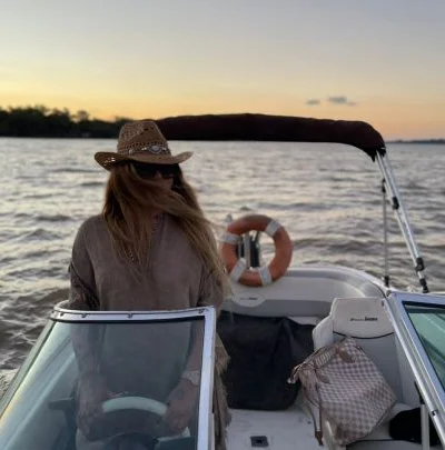 Bernarda G (26 años) — San Telmo, Argentina - 53