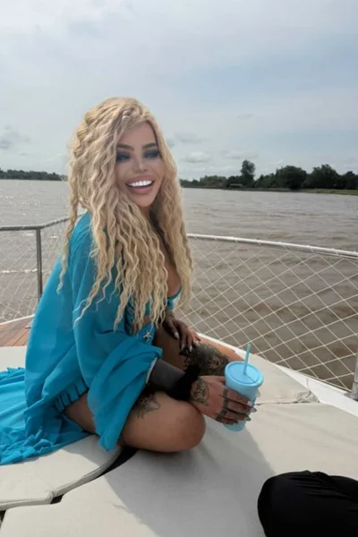 Bernarda G (26 años) — San Telmo, Argentina - 11