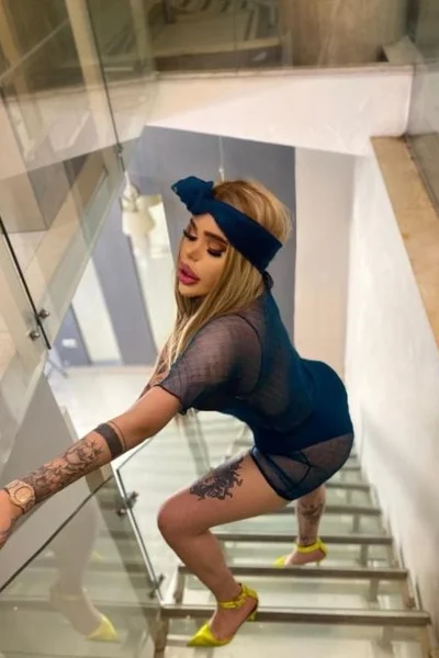 Bernarda G (26 años) — San Telmo, Argentina - 38