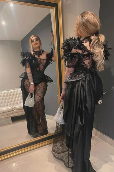 Bernarda G (26 años) — San Telmo, Argentina - 20