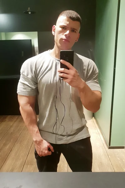 Hugo (28 años) — Madrid, España - 5