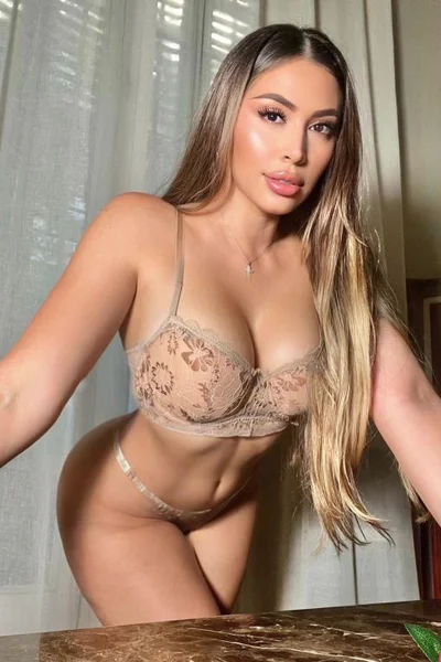 Emiliana (25 años) — Barcelona, España - 15