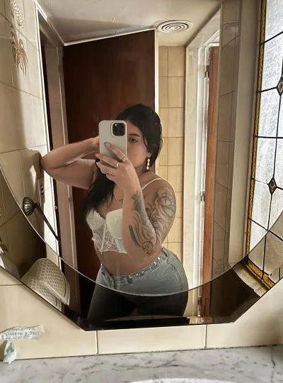 Mikeyla (24 years) — Rosario, Argentina - 1
