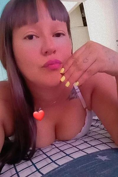 Juli (25 años) — Ushuaia, Argentina - 8