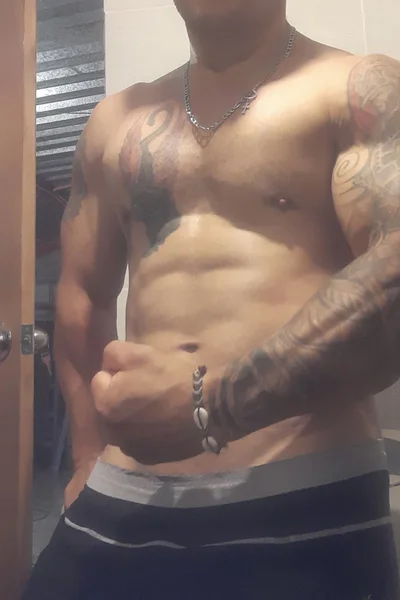 Miguel (26 años) — Centro