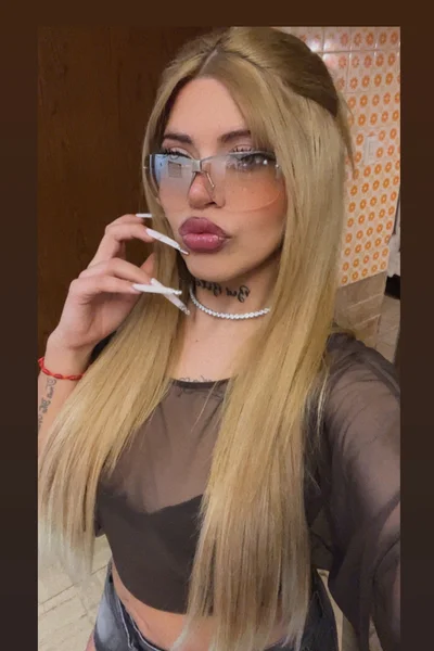 Milena (26 años) — Microcentro, Argentina - 5