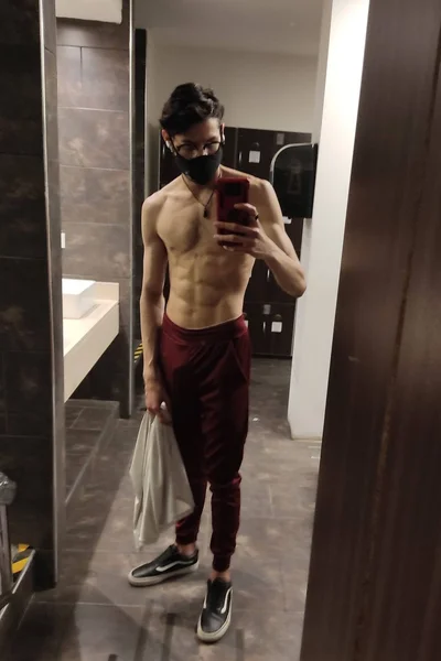 Stefan (27 años) — Recoleta, Argentina - 13