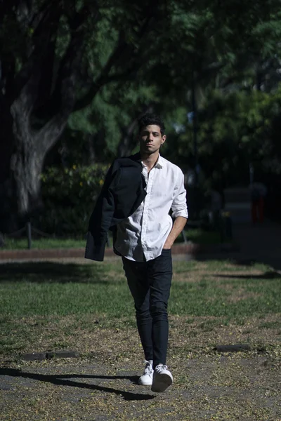 Stefan (27 años) — Recoleta, Argentina - 2