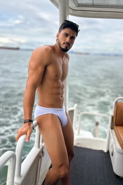Nicco (34 años) — Madrid