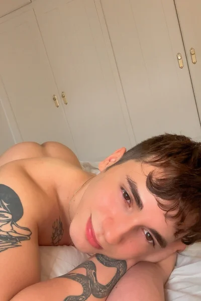 Ángel (23 años) — Madrid, España - 13