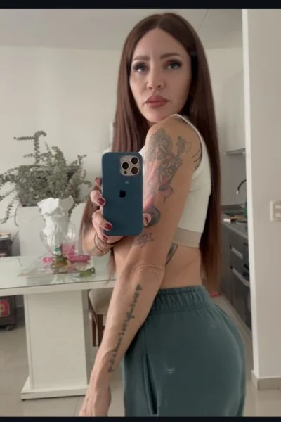 Alma (39 años) — Las Cañitas, Argentina - 310