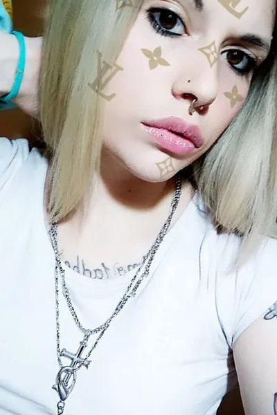 Ailen (23 anos) — Luján, Argentina - 24
