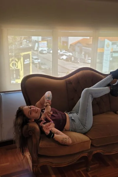 Ailen (23 anos) — Luján, Argentina - 100